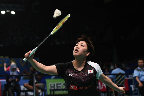 羽毛球双打发球策略:如何抢占比赛主动权?