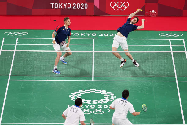 为什么Crossway羽毛球拍成为业余选手的首选?