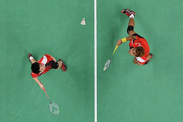 正手发高远球 vs 反手发短球,单打发球双套路教学