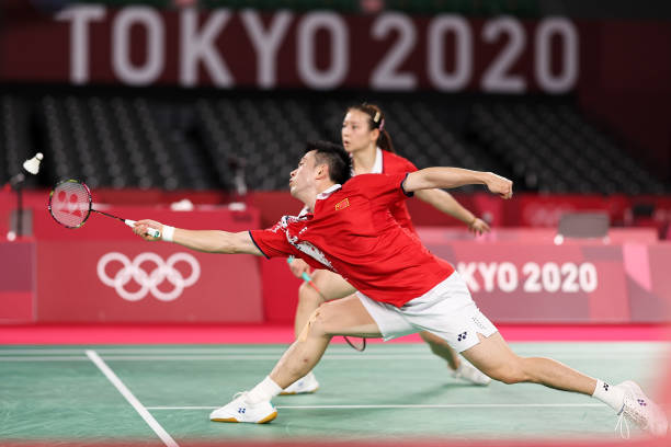 周六羽毛球记：挥拍间的快乐时光