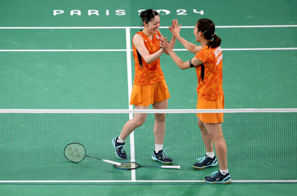 羽毛球单打比赛常见出界误判及避免方法