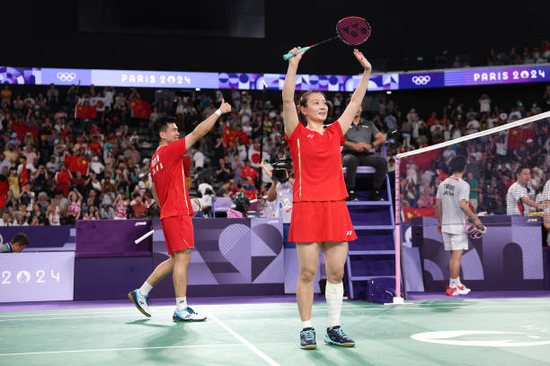 最新标准羽毛球场地尺寸详解:单打与双打的区别