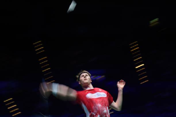 羽毛球网高度:单打和双打有区别吗?