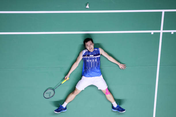 羽毛球单打和双打规则对比:发球、边界、站位详解