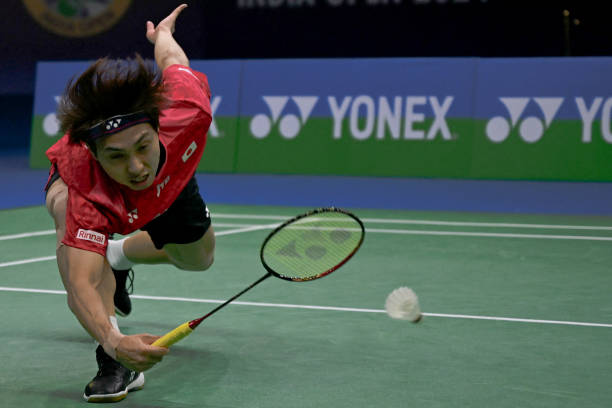 青少年羽毛球拍品牌对比：尤尼克斯、李宁、维克多哪家强？