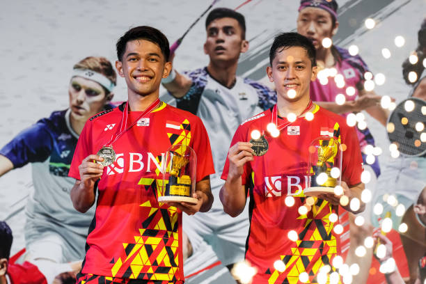 羽毛球拍4U4参数解析：从重量到平衡点的全面指南