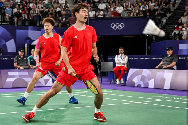 羽毛球单打占位规则详解:如何掌握最佳站位技巧