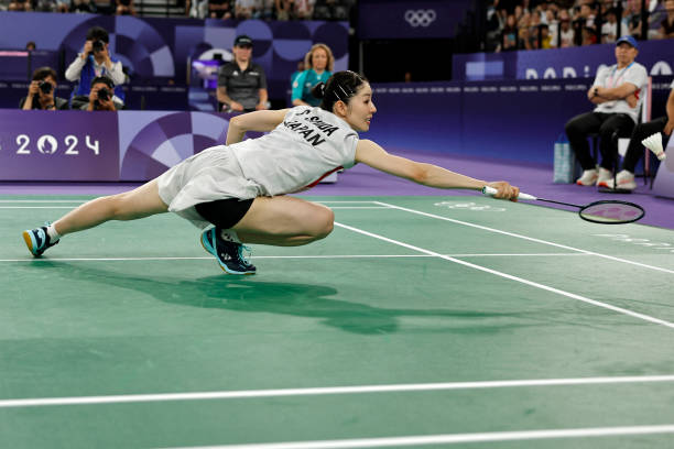 中学羽毛球场标准尺寸图解及规范要求