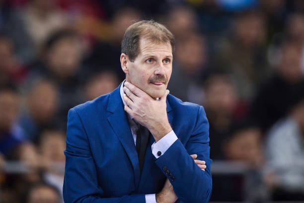 专家分析小奥尼尔受伤原因：过度训练还是意外？