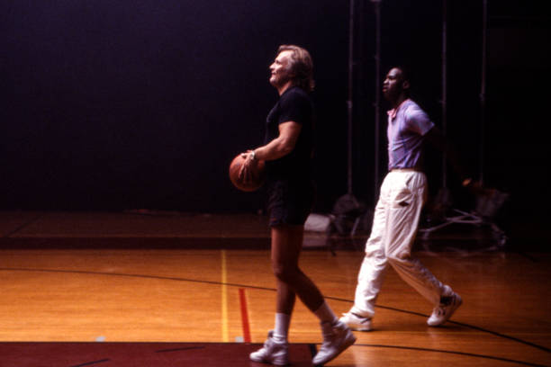 NBA西部决赛:勇士vs掘金,免费在线观看