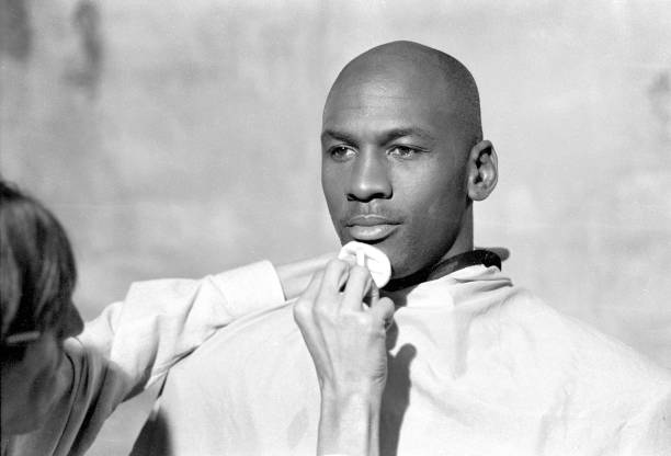 基础为王：深度解析篮球进攻的四种核心战术配合 (全面解析型)