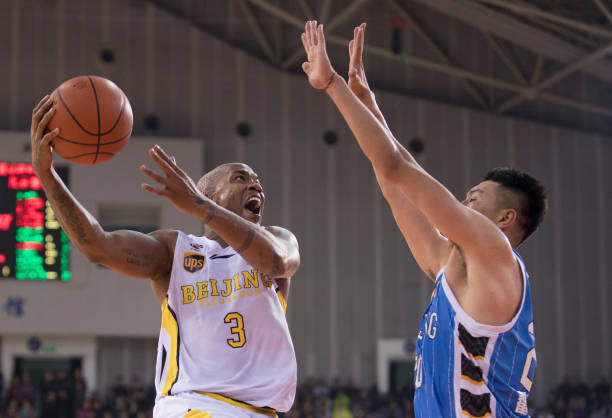 上篮技巧图解:掌握这些招式让你得分如探囊取物