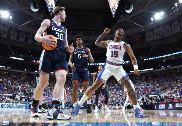 盘点詹姆斯独自带队时的关键角色球员