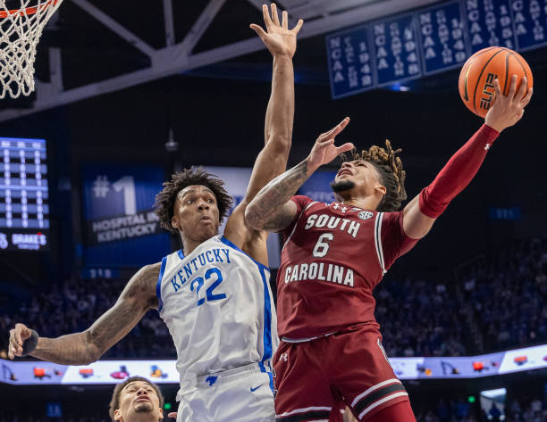 篮球传奇：张伯伦的十大绝技解析