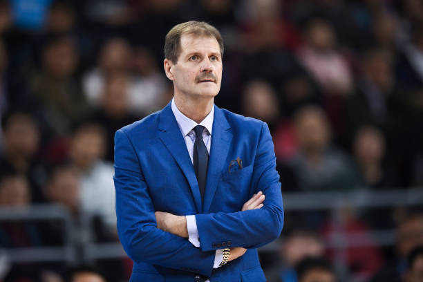 篮球投球百发百中秘诀:核心技巧与训练方法