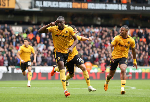 橙衣军团战术弱点分析：如何破解荷兰队的进攻体系