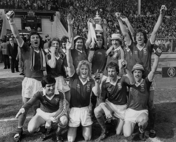 C罗职业生涯红牌统计:他一共领到多少张红牌?