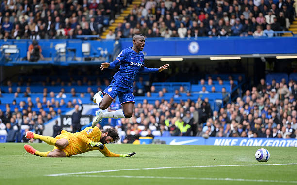 从欧洲到亚洲!C罗中国行为何备受瞩目?