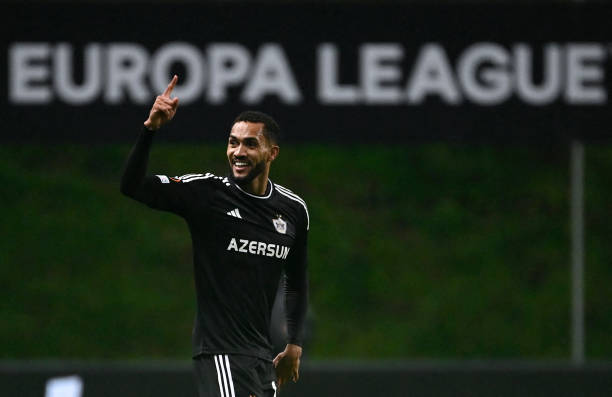 从伯纳乌到伊斯坦布尔:欧冠决赛比分背后的故事