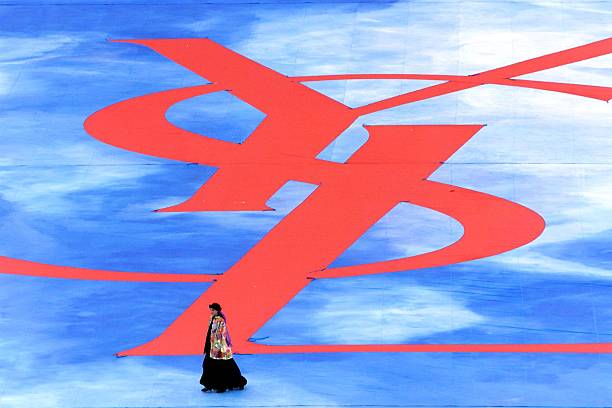 鹿晗的足球实力：他踢前锋还是中场？