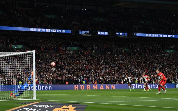 (关注俱乐部的青年人才培养和未来)