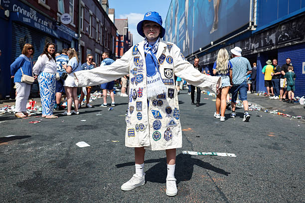 马拉多纳的球衣号码全记录:10号之外,你还知道哪些?