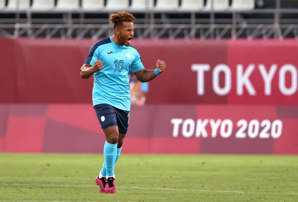 2014年英超最佳阵容:阿扎尔、亚亚·图雷领衔