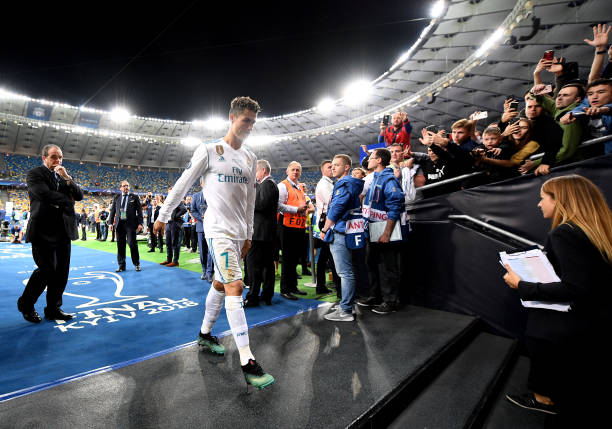 黄牌与胜负关系：欧洲杯决赛中犯规多的球队更容易夺冠吗？