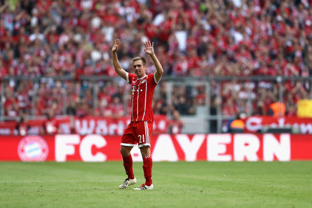 裁判组内讧?为什么边裁和主裁有时会做出不同判罚