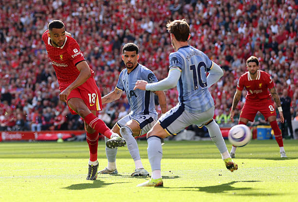 C罗全名背后的文化:葡萄牙命名传统与足球荣耀