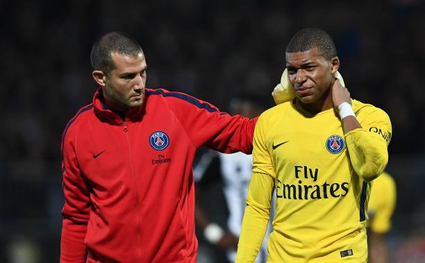 iLoboke足球机器人的应用前景:不仅仅是娱乐,更是教育工具