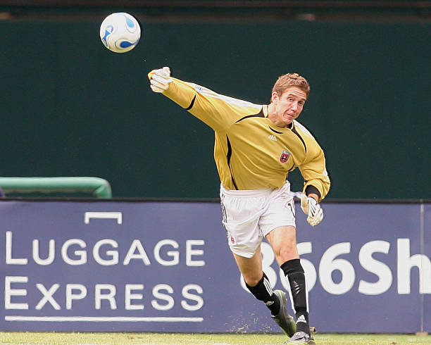 欧冠巅峰对决:皇马4-1马竞,银河战舰加冕欧洲之王