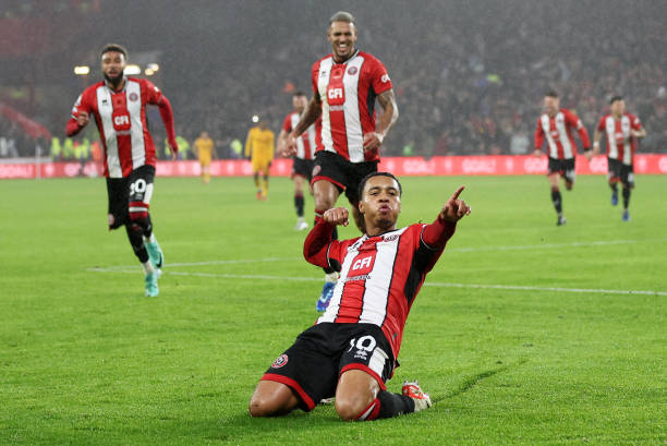 28分钟补时创纪录！一场比赛如何演变为马拉松式对决？