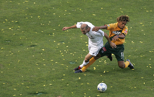 恒大足球俱乐部能否重返世界顶级?从排名看未来发展路径