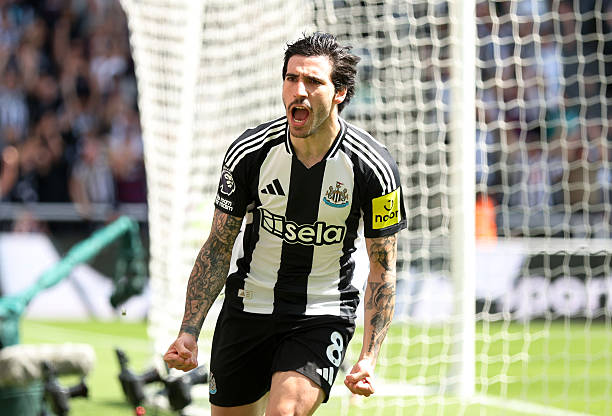 国际足联标准足球场建设费用：从场地尺寸到配套设施