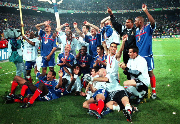 欧冠决赛双响奇迹：谁是最闪耀的梅开二度先生？