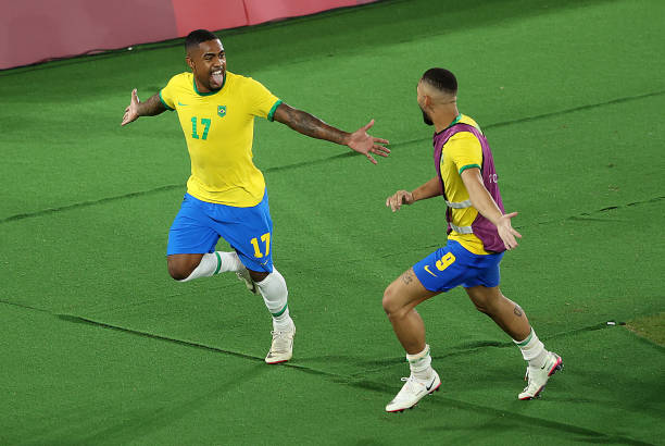 反越位战术：打破防守体系的利器