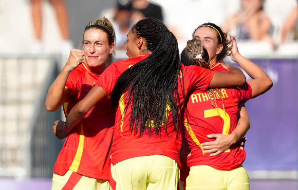 定位球VS角球:哪种战术在比赛中更有效?