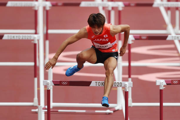 郭晶晶运动风穿搭：休闲中不失优雅