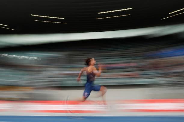 陈若琳执教风格解析：严格与关爱并重的培养之道