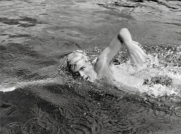 游泳馆里的高科技:现代泳池设施有哪些创新?