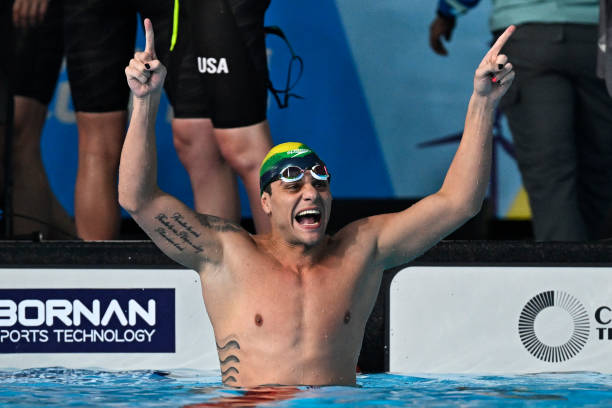 游泳爱好者必读:艾滋病传播的常见误区