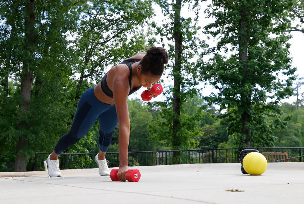 网络黑话揭秘:游泳锚定的真正用法