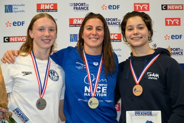 游泳护具选择与使用技巧,提升游泳体验