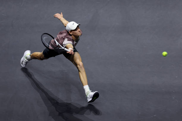 王曦雨最新动态：今日网球赛场精彩瞬间回顾