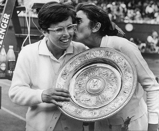 郑钦文比赛录像：中国网球新星的精彩表现