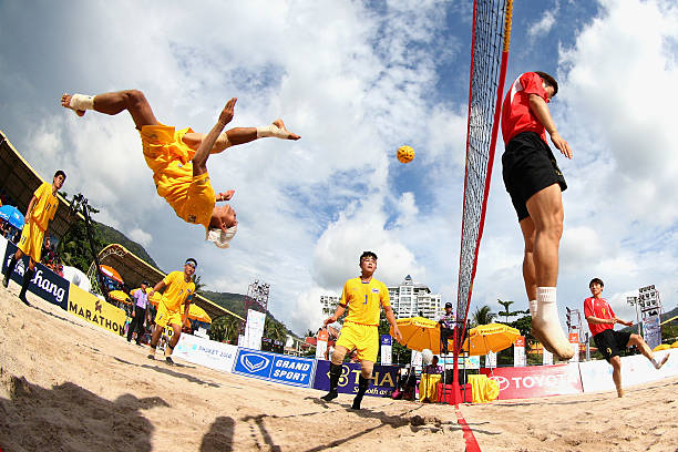 （说明：明确语言版本，满足不同观众需求）