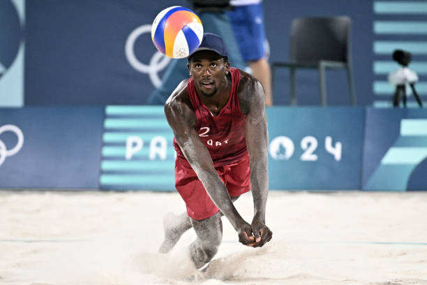 中考排球垫球动作分解教学:从基础到实战,一步到位!