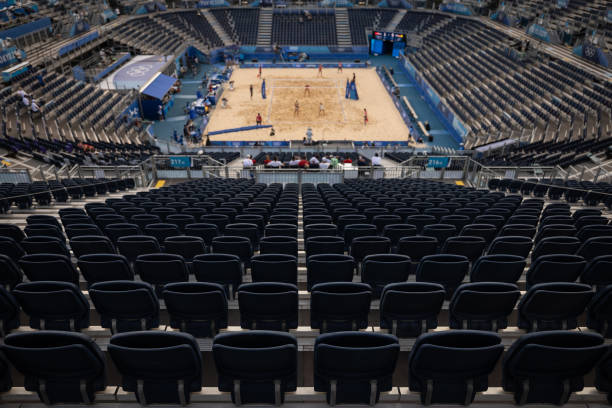 郎平身高对比：揭秘“铁榔头”在排球界的巨人地位