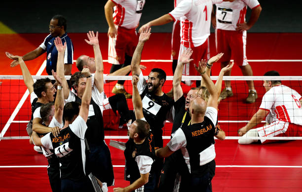 排球发球方法全解析：附详细步骤图解